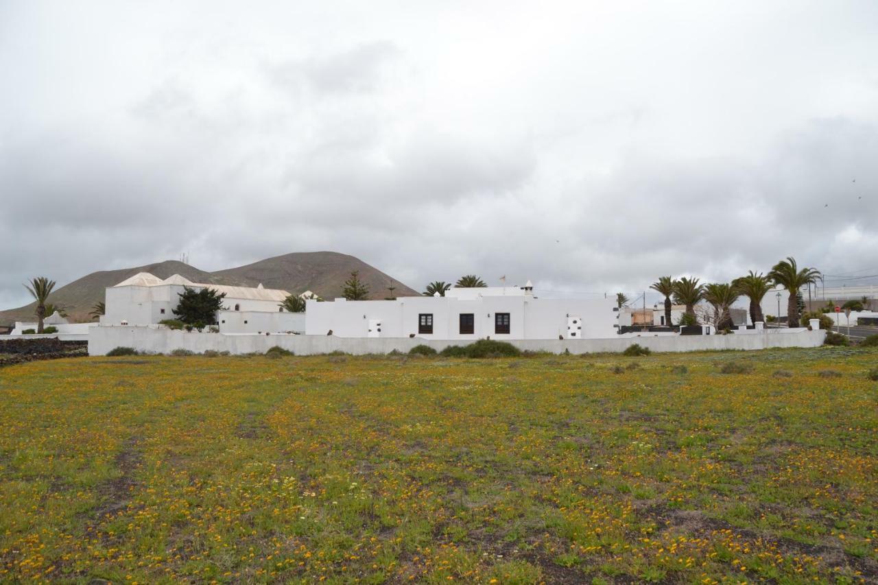 Villa Eva Tinajo Bagian luar foto