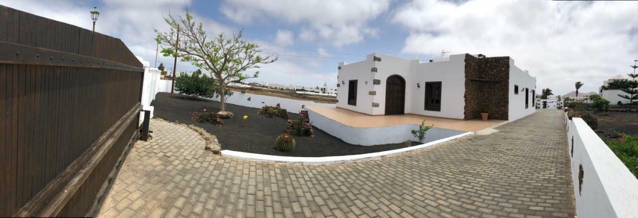 Villa Eva Tinajo Bagian luar foto